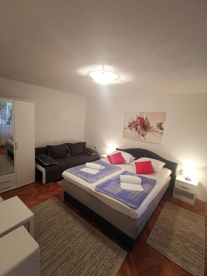 Apartman Dino *